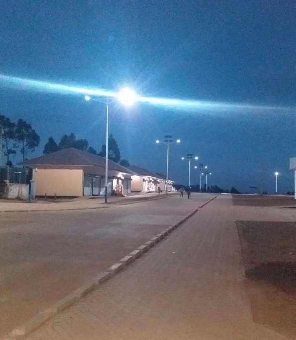 舒城县非洲科特迪瓦太阳能路灯工程